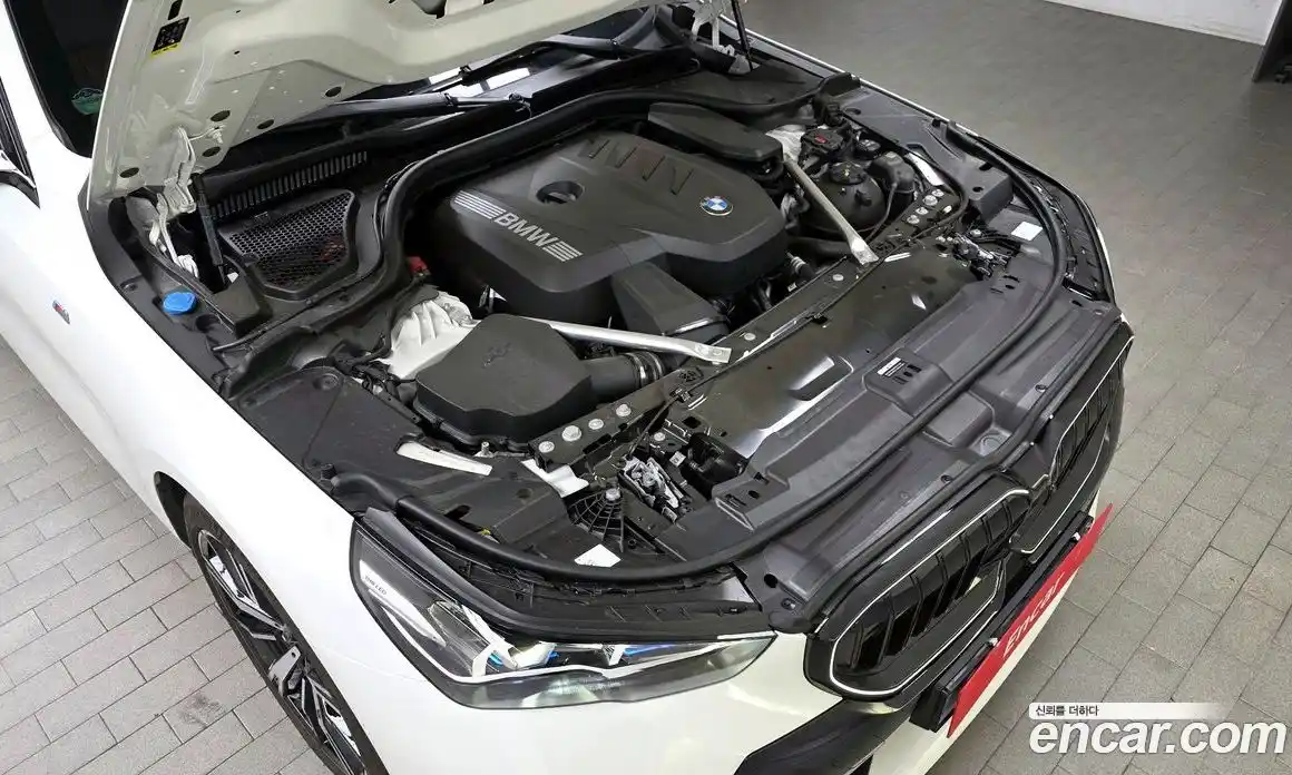 BMW 5-Series 2025 2.0 гидро, фото 6