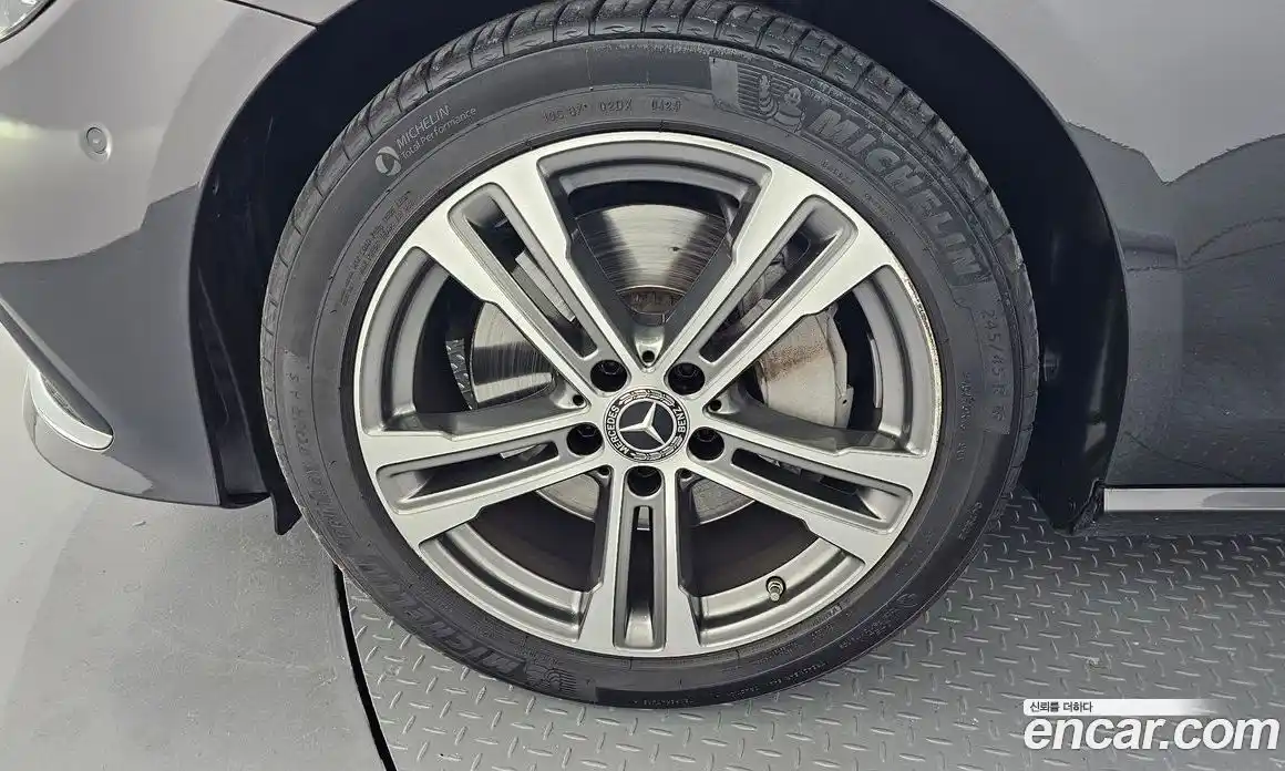 Mercedes-Benz E-Class 2021 2.0 автомат (гидро), фото 5
