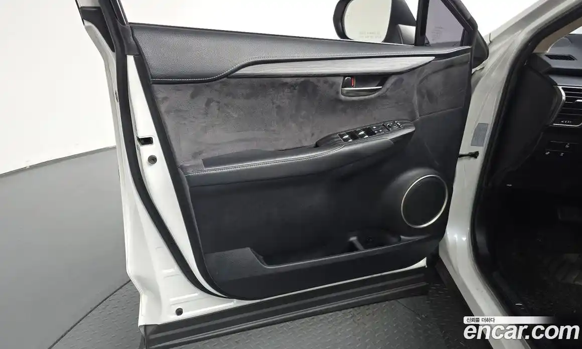 Lexus NX 2017 2.0 гидро, фото 13