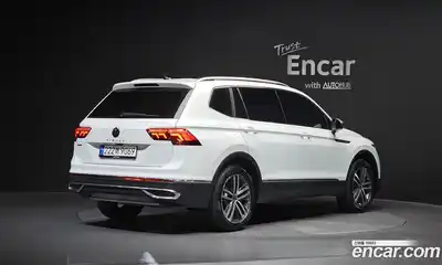 Volkswagen Tiguan 2023 2.0 автомат (гидро), миниатюра 2