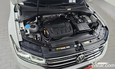 Volkswagen Tiguan 2023 2.0 автомат (гидро), миниатюра 6