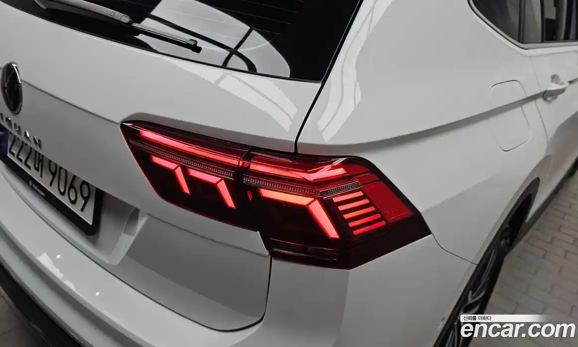 Volkswagen Tiguan 2023 2.0 автомат (гидро), фото 9