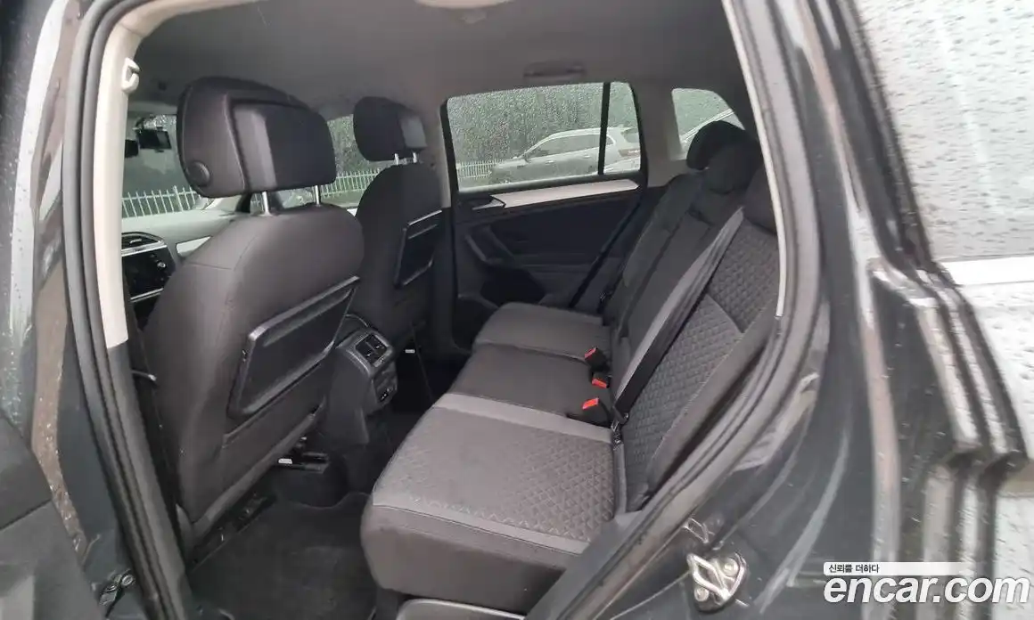 Volkswagen Tiguan 2018 2.0 автомат (гидро), фото 18