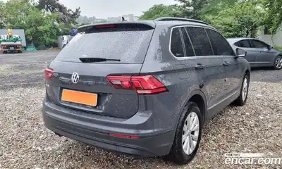 Volkswagen Tiguan 2018 2.0 автомат (гидро), миниатюра 4