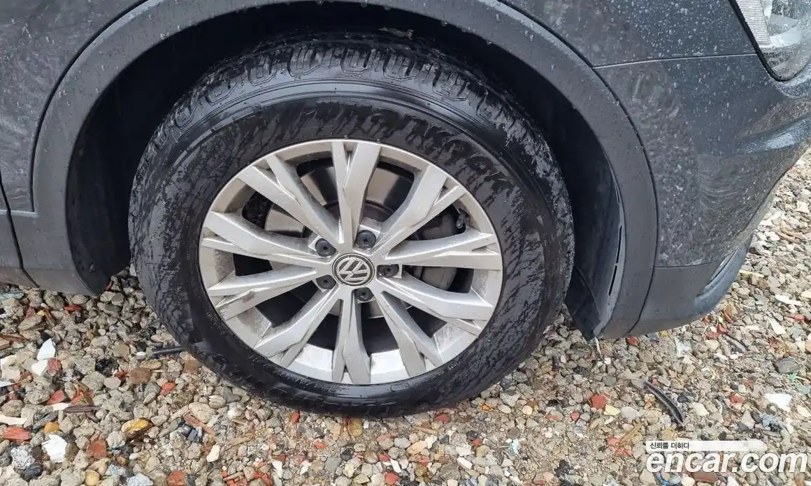 Volkswagen Tiguan 2018 2.0 автомат (гидро), фото 7