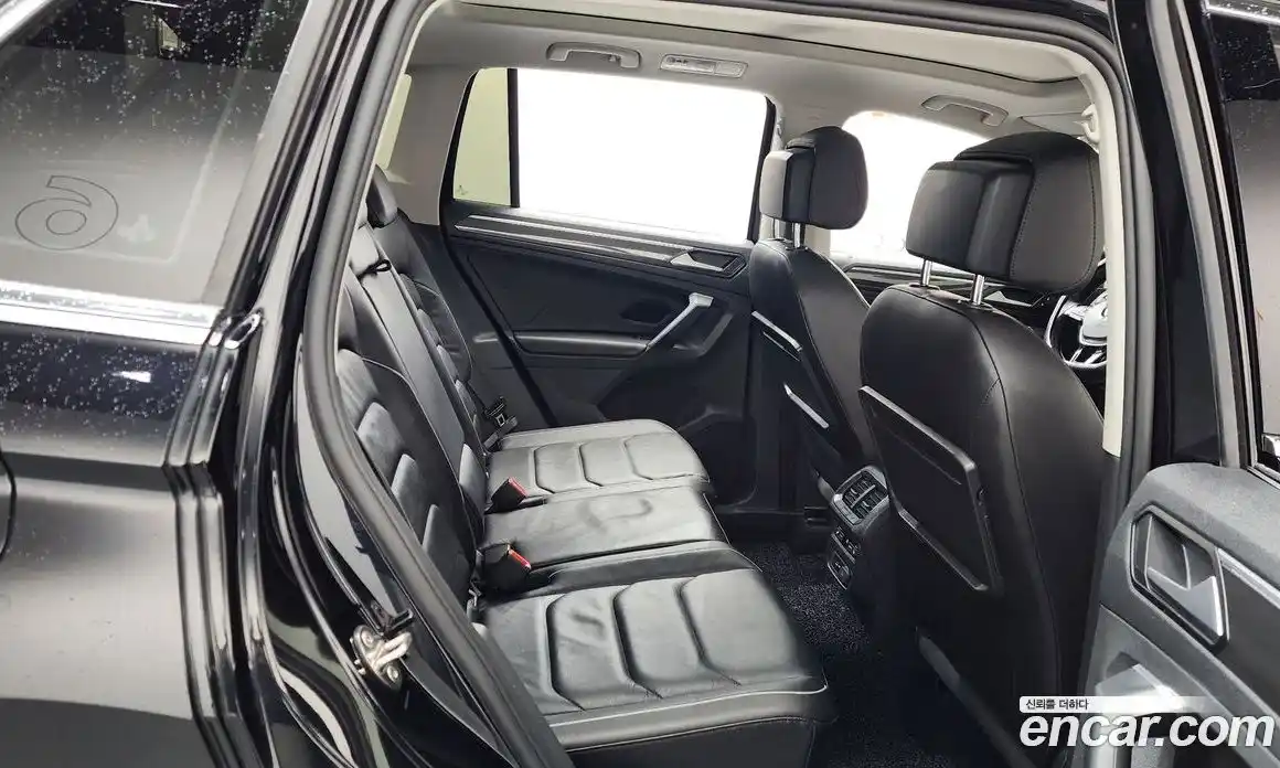 Volkswagen Tiguan 2019 2.0 автомат (гидро), фото 17