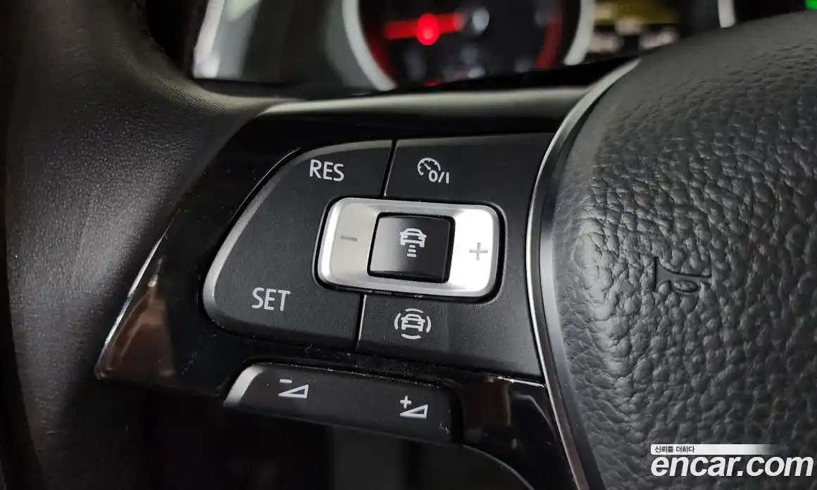 Volkswagen Tiguan 2019 2.0 автомат (гидро), фото 21