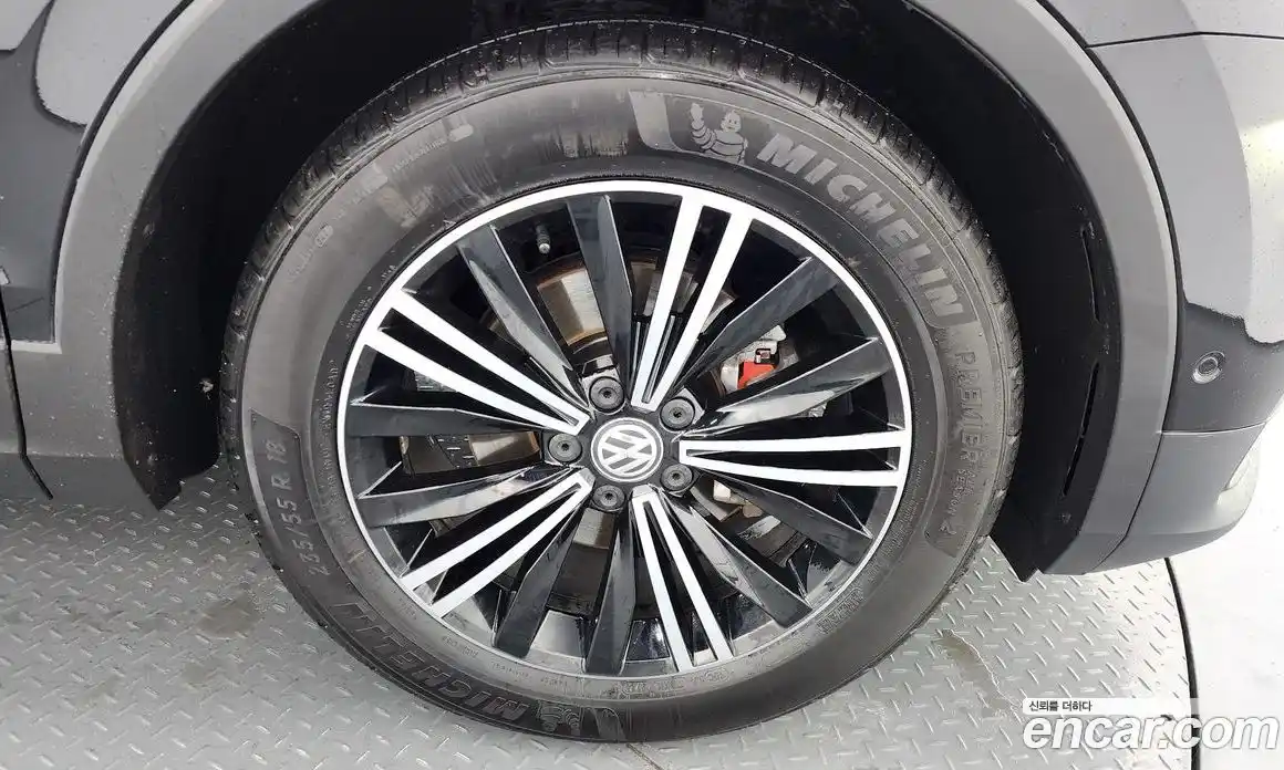 Volkswagen Tiguan 2019 2.0 автомат (гидро), фото 7
