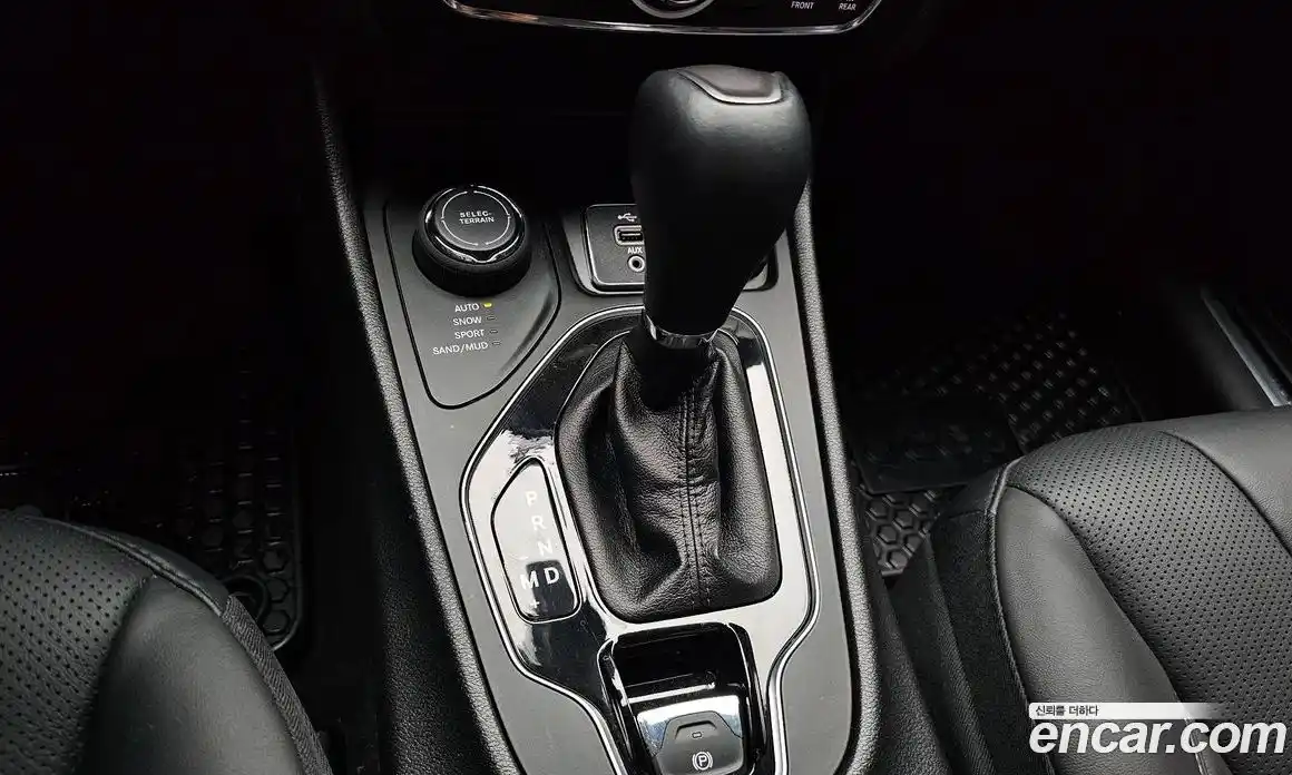 Jeep Cherokee 2021 3.2 автомат (гидро), фото 12
