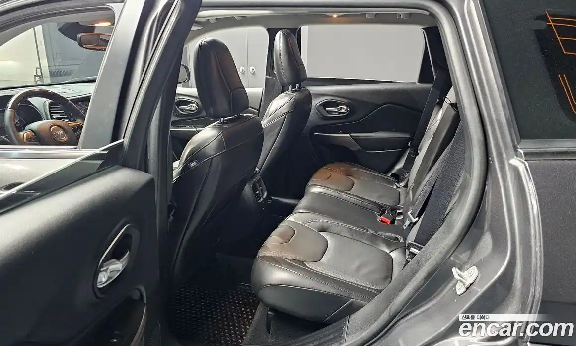 Jeep Cherokee 2021 3.2 автомат (гидро), фото 16