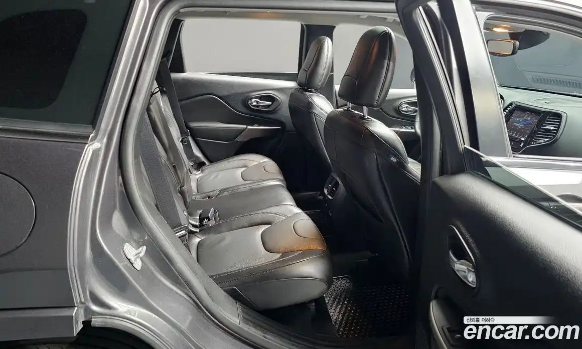 Jeep Cherokee 2021 3.2 автомат (гидро), фото 18
