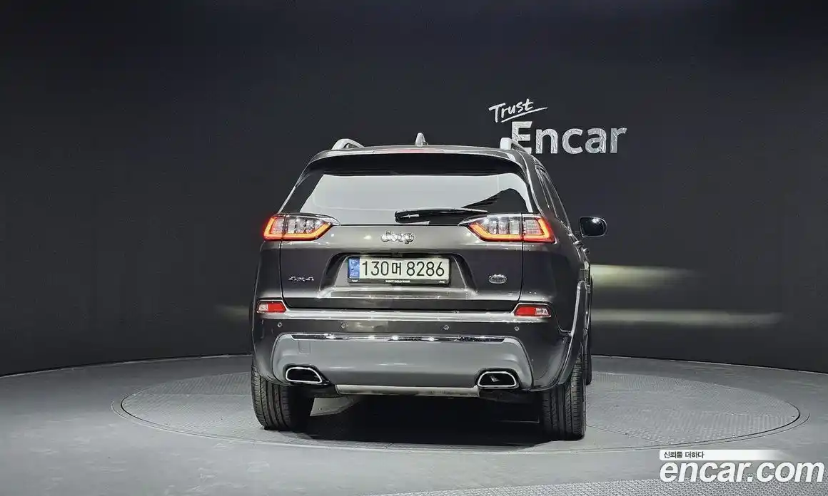 Jeep Cherokee 2021 3.2 автомат (гидро), фото 4