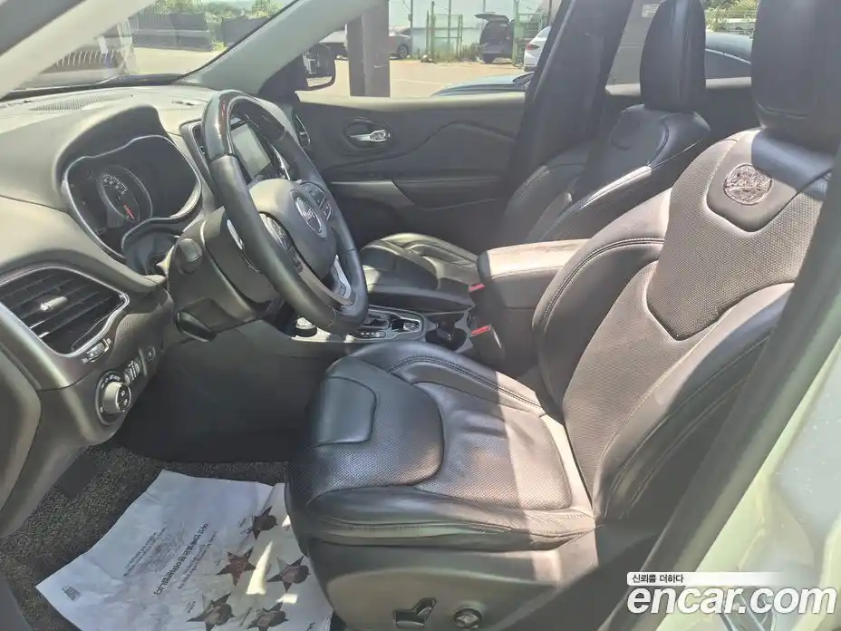 Jeep Cherokee 2019 2.2 автомат (гидро), фото 17