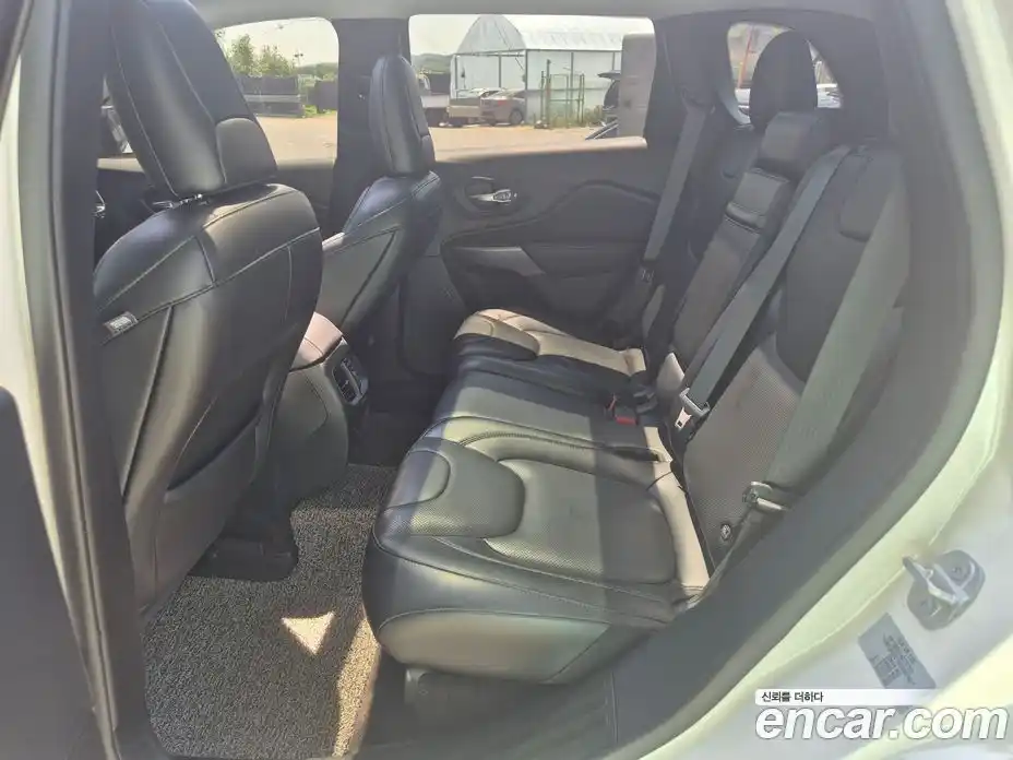 Jeep Cherokee 2019 2.2 автомат (гидро), фото 19