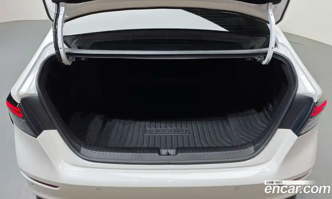 Honda Accord 2023 2.0 автомат (гидро), фото 26