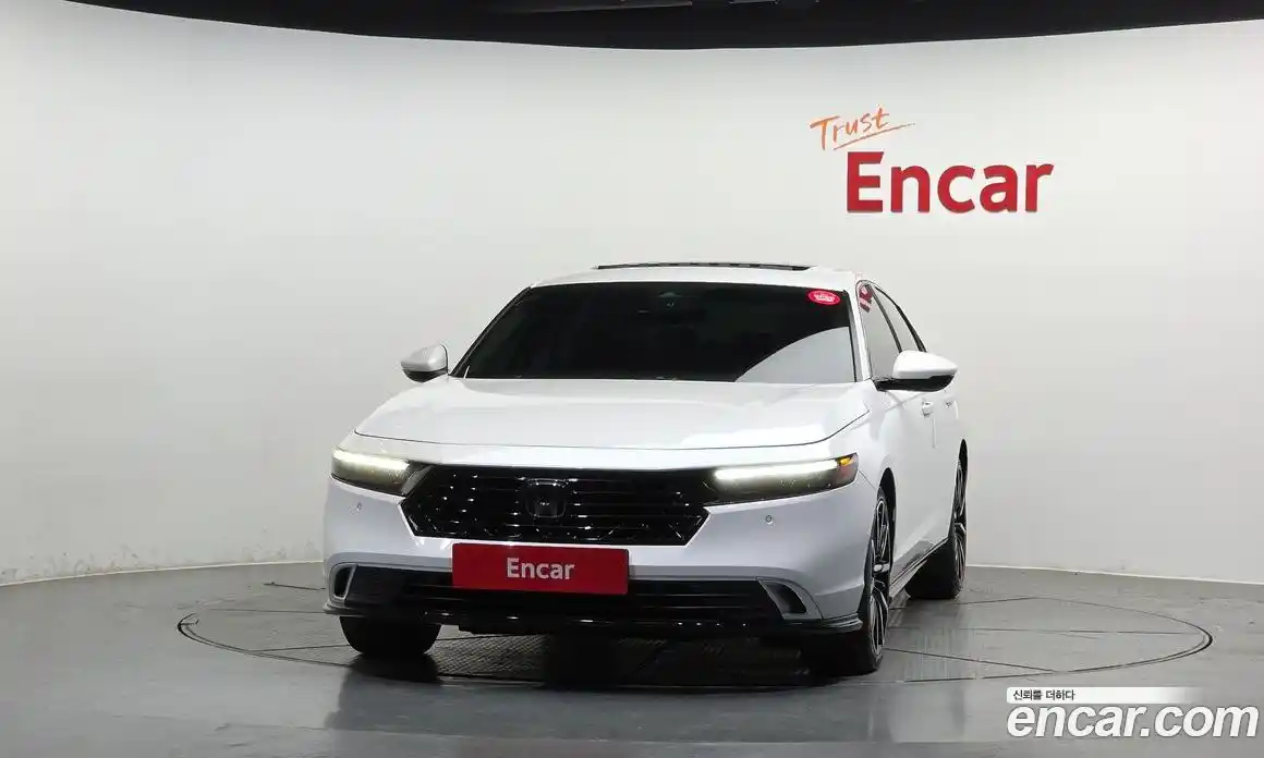 Honda Accord 2023 2.0 автомат (гидро), фото 3