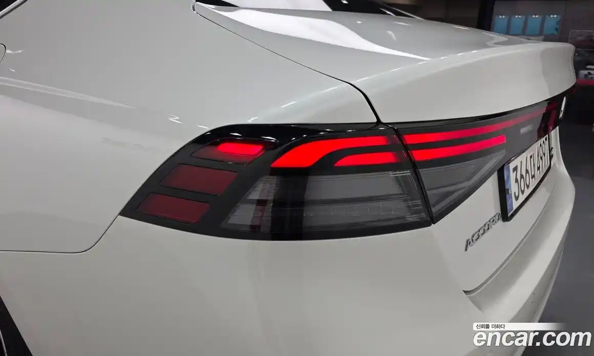 Honda Accord 2023 2.0 автомат (гидро), фото 9
