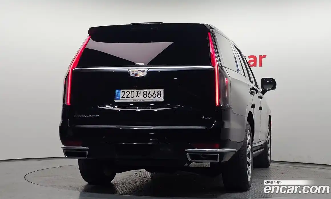 Cadillac Escalade 2022 6.2 гидро, фото 4