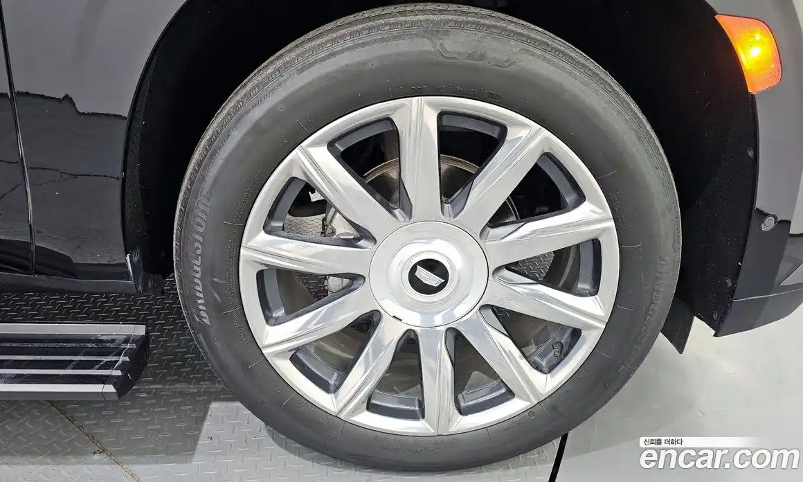 Cadillac Escalade 2022 6.2 гидро, фото 7