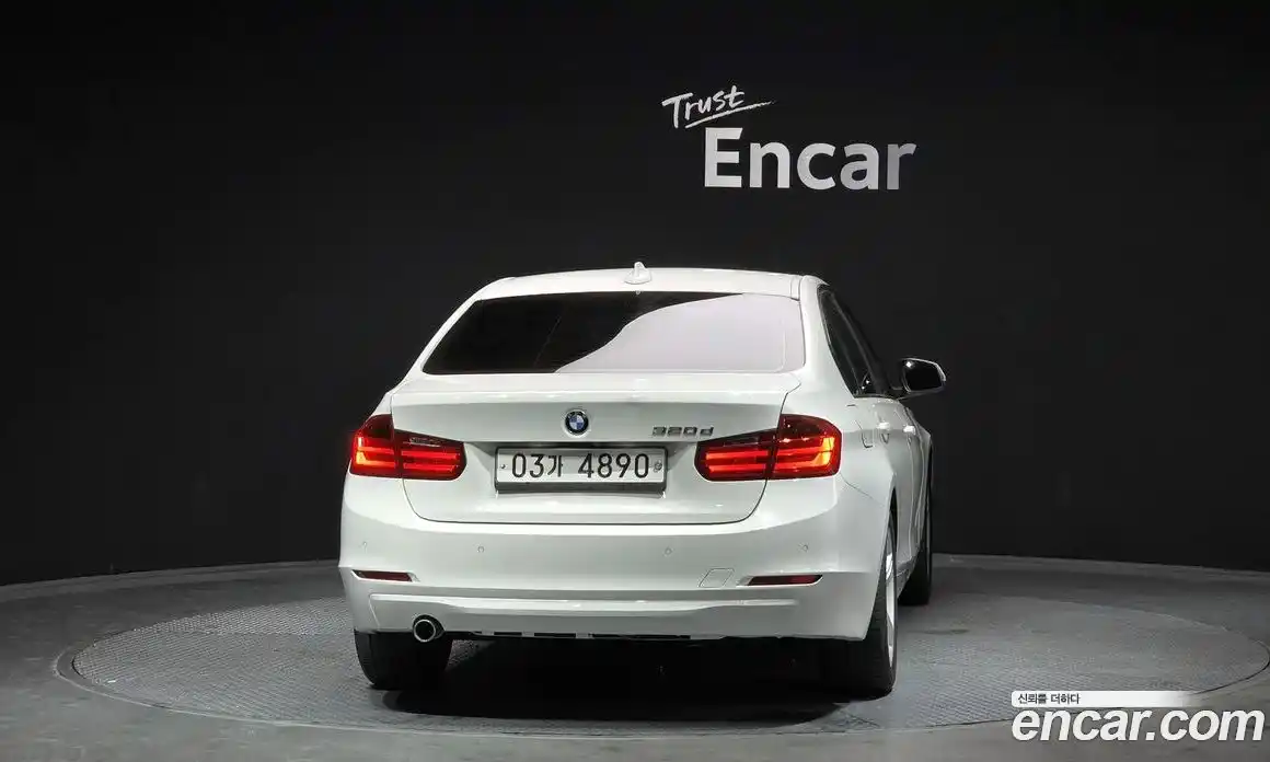 BMW 3 серия 2015 2.0 автомат (гидро), фото 4