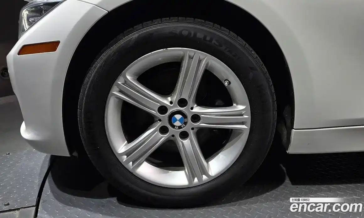 BMW 3 серия 2015 2.0 автомат (гидро), фото 5