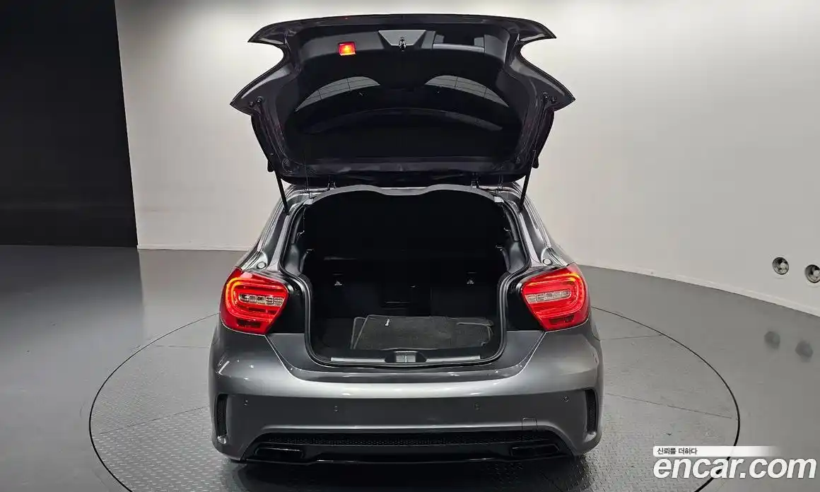 Mercedes-Benz A-Class 2015 2.0 гидро, фото 17