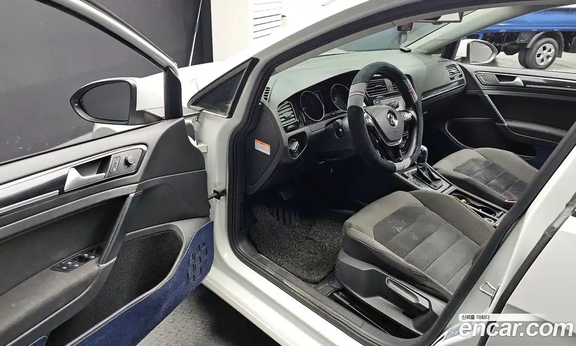 Volkswagen Golf 2015 2.0 автомат (гидро), фото 12