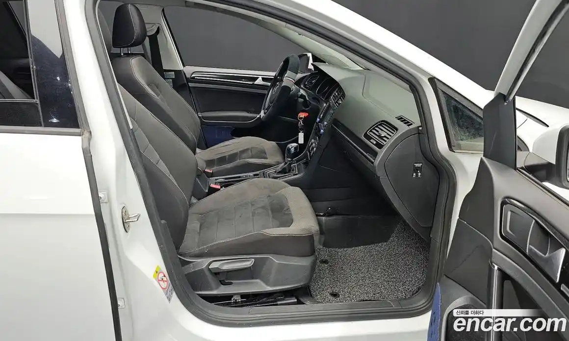 Volkswagen Golf 2015 2.0 автомат (гидро), фото 15