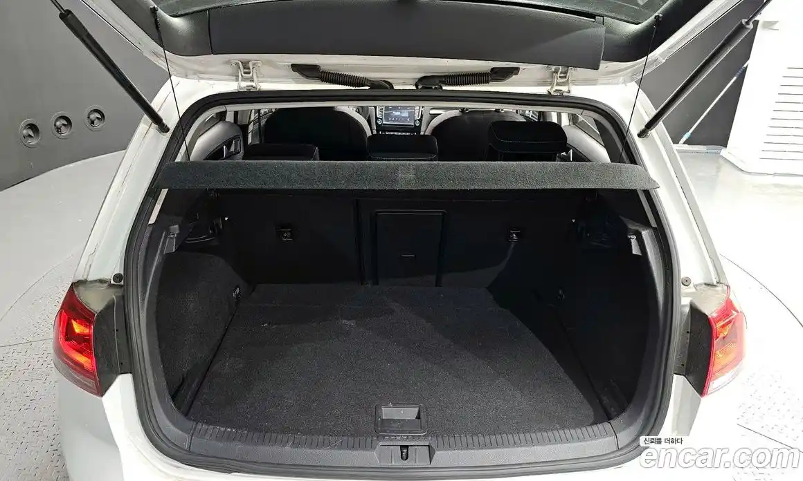 Volkswagen Golf 2015 2.0 автомат (гидро), фото 25