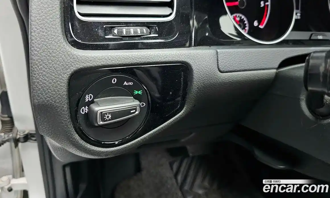Volkswagen Golf 2015 2.0 автомат (гидро), фото 26