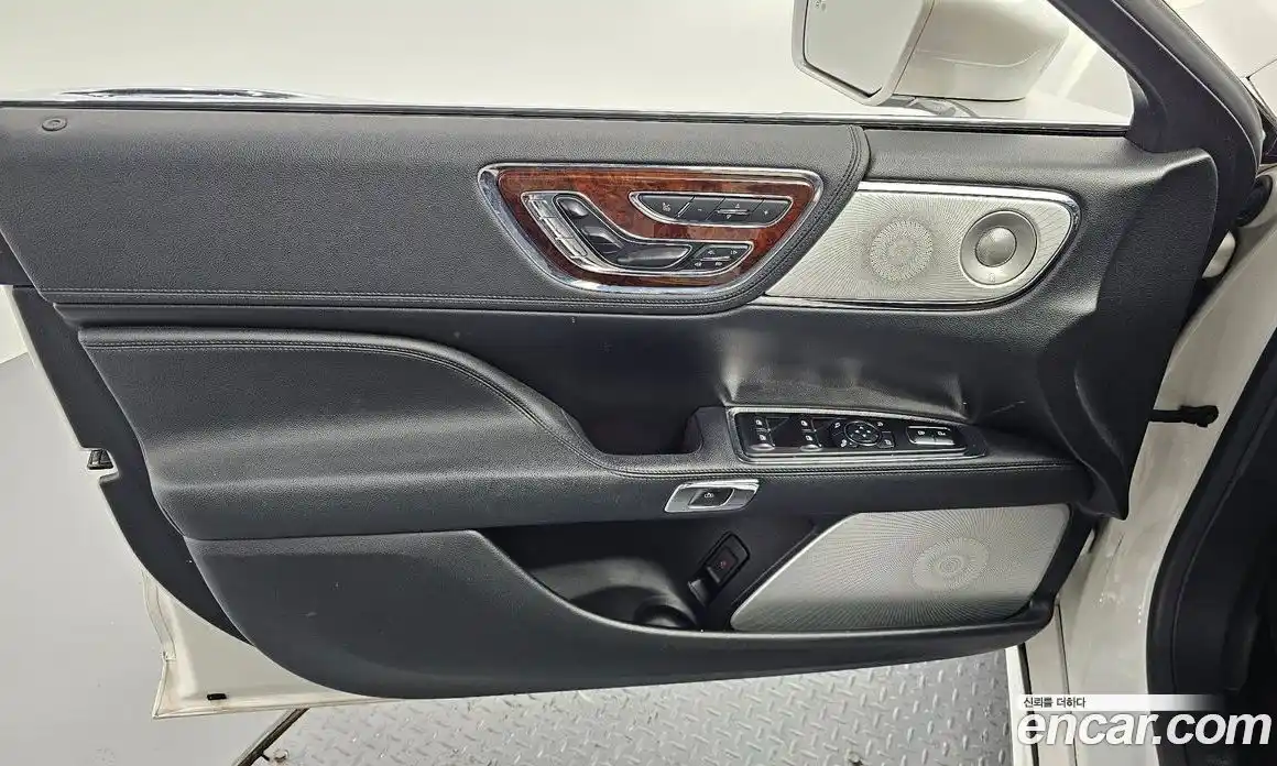 Lincoln Continental 2019 3.0 гидро, фото 14