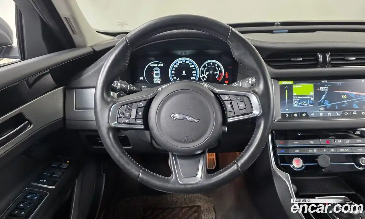 Jaguar XF 2018 2.0 гидро, фото 13