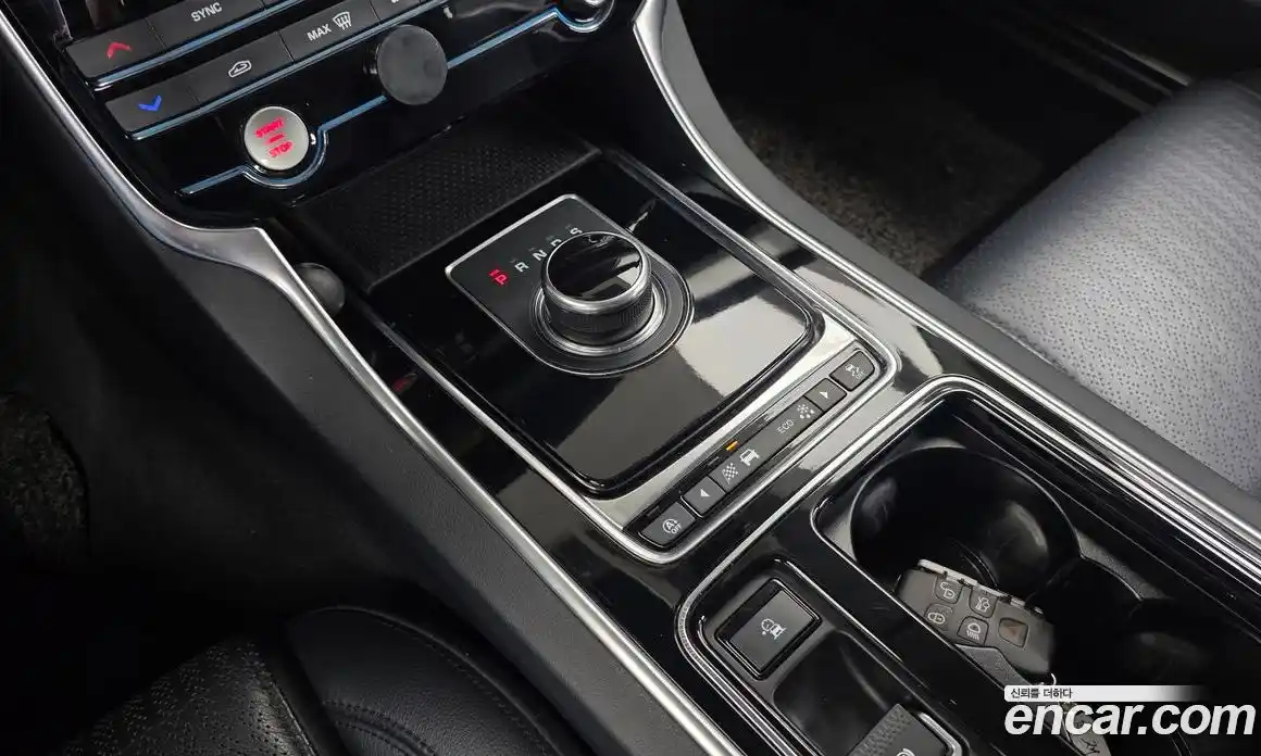 Jaguar XF 2018 2.0 гидро, фото 9