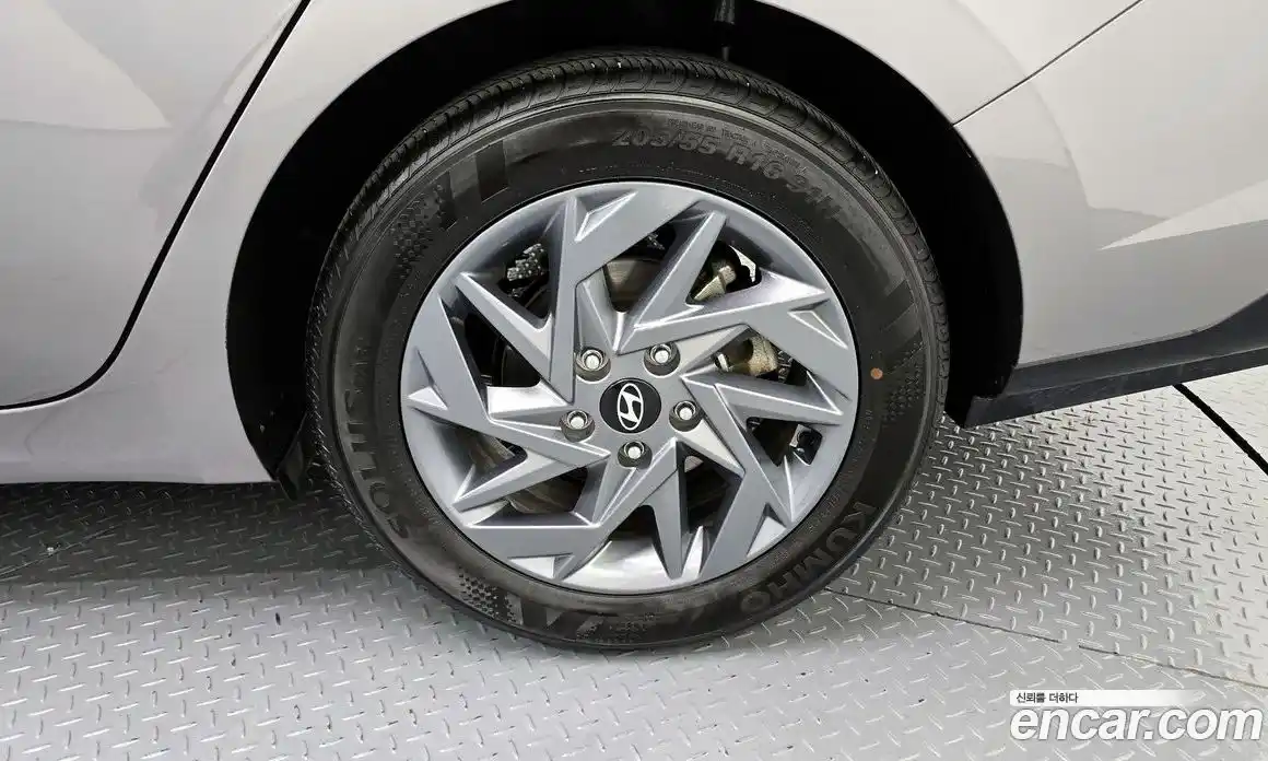 Hyundai Avante 2023 1.6 гидро, фото 7