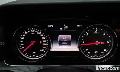 Mercedes-Benz E-Class 2017 1.9 автомат (гидро), миниатюра 8