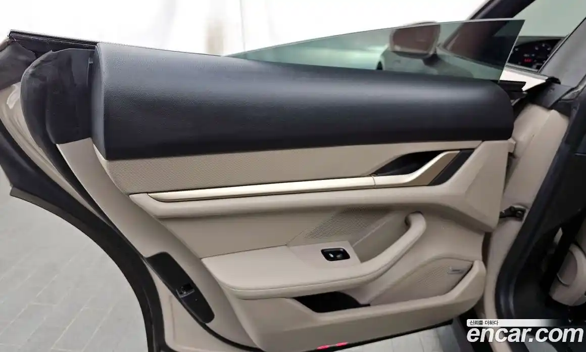 Porsche Taycan 2022 0.1 автомат (гидро), фото 15