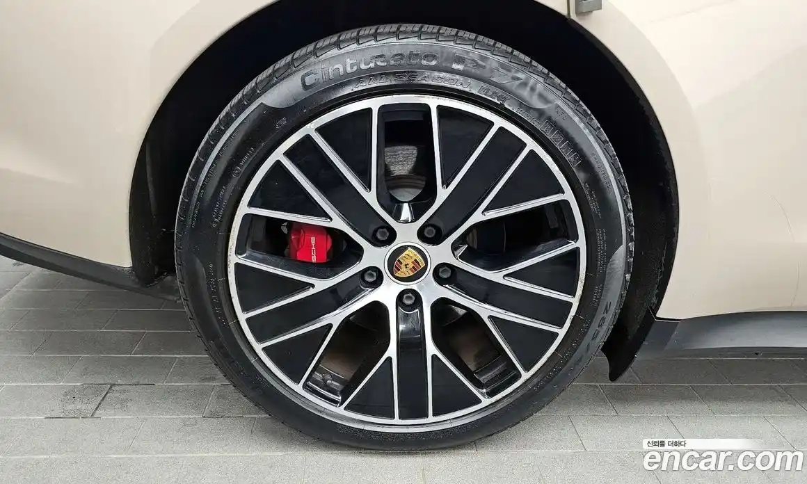 Porsche Taycan 2022 0.1 автомат (гидро), фото 5