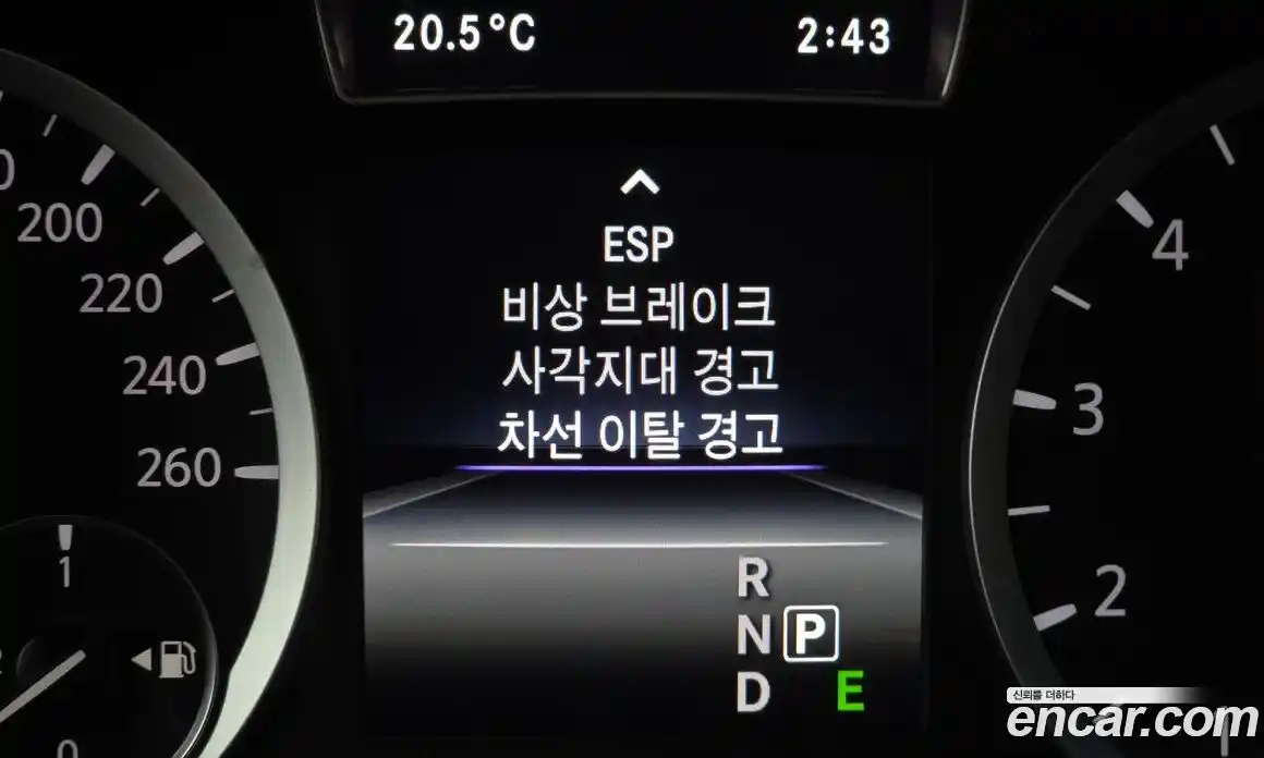 Infiniti Q30 2017 2.0 гидро, фото 17