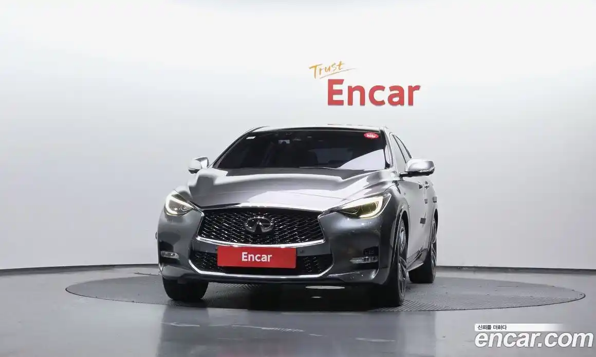 Infiniti Q30 2017 2.0 гидро, фото 3