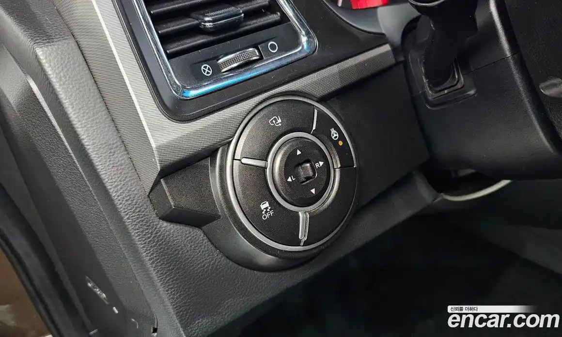 SsangYong Korando 2016 2.2 автомат (гидро), фото 18