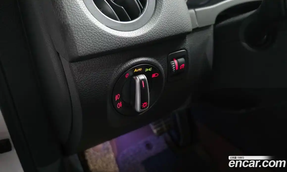 Volkswagen Tiguan 2012 2.0 автомат (гидро), фото 18