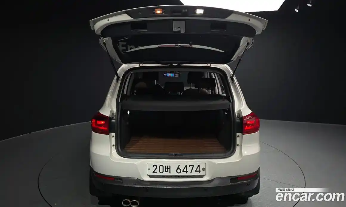 Volkswagen Tiguan 2012 2.0 автомат (гидро), фото 20