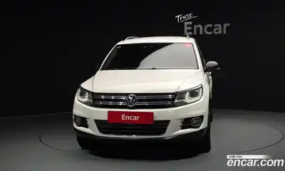 Volkswagen Tiguan 2012 2.0 автомат (гидро), миниатюра 3