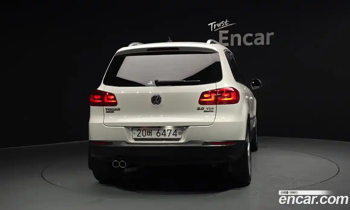 Volkswagen Tiguan 2012 2.0 автомат (гидро), фото 4