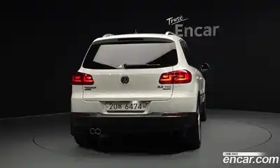 Volkswagen Tiguan 2012 2.0 автомат (гидро), миниатюра 4