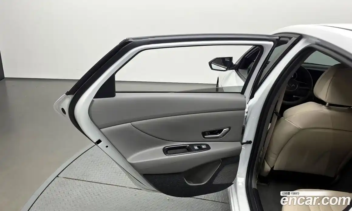 Hyundai Avante 2022 1.6 гидро, фото 15