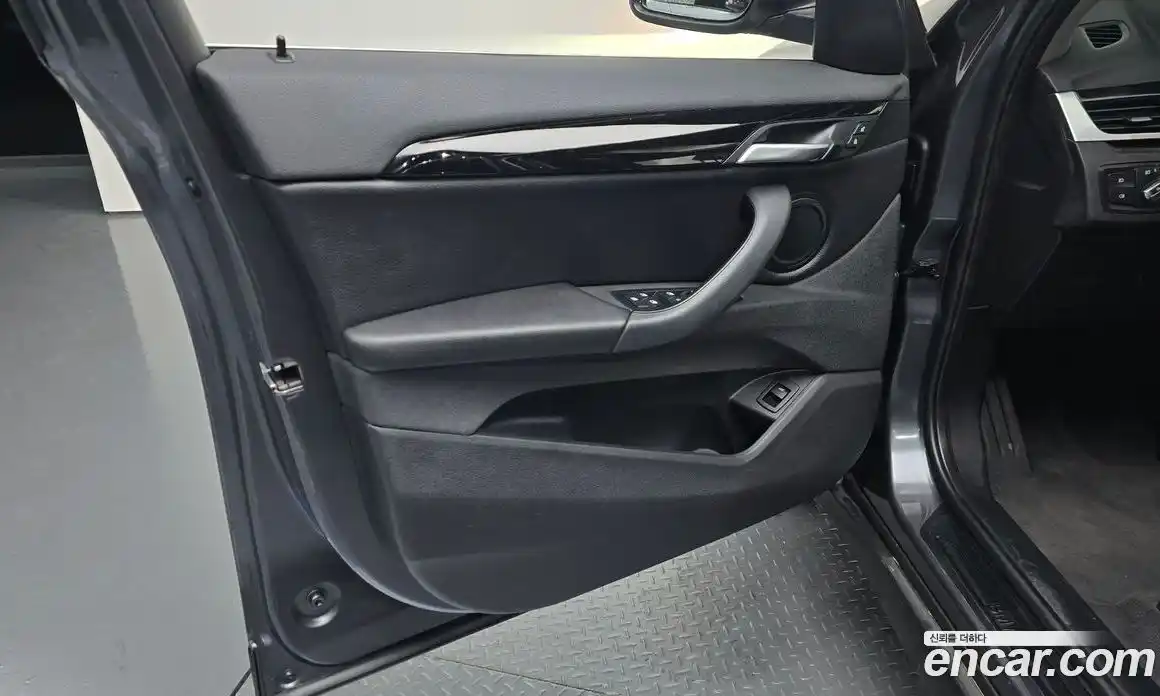 BMW X1 2017 2.0 гидро, фото 14