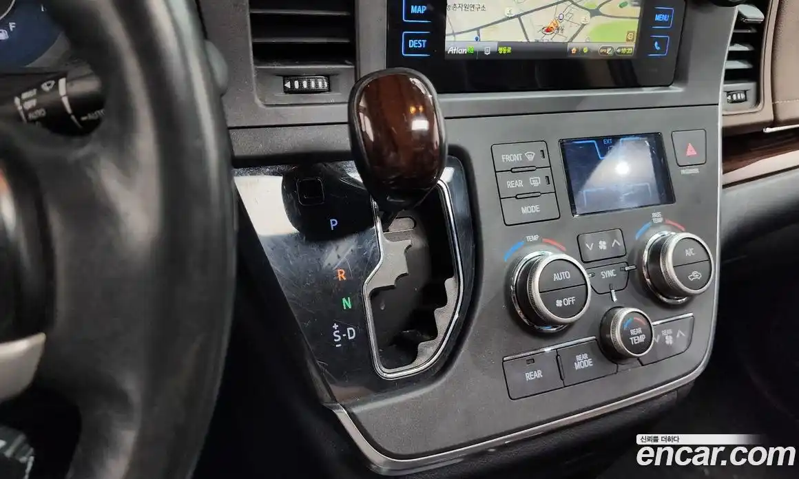 Toyota Sienna 2017 3.5 гидро, фото 9