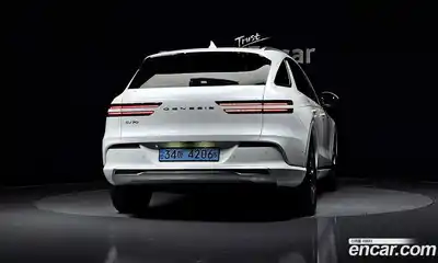 Genesis GV70 2022 0.1 гидро, миниатюра 4