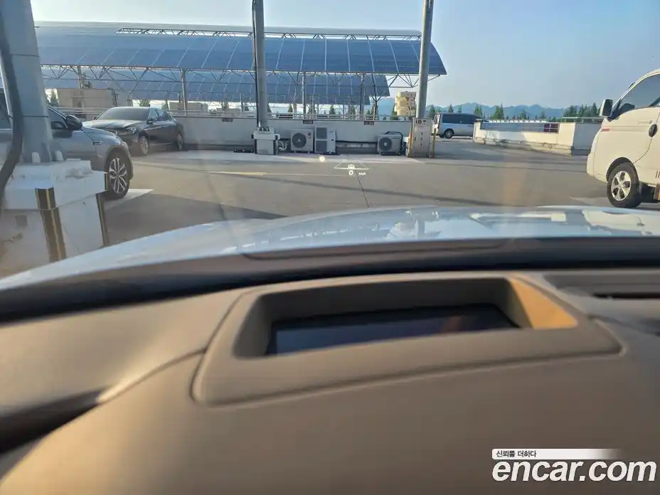 Genesis G80 2025 2.5 гидро, фото 15